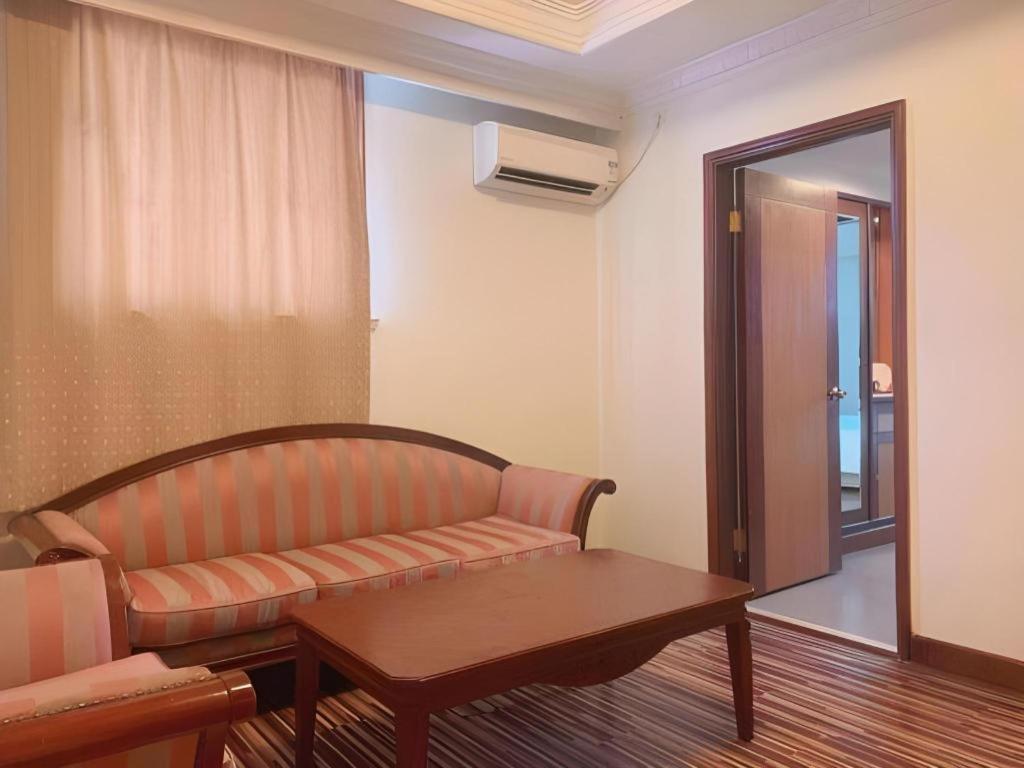 Jinjiang Inn Shanghai North Bund Yangpu Bridge Branch Exterior photo